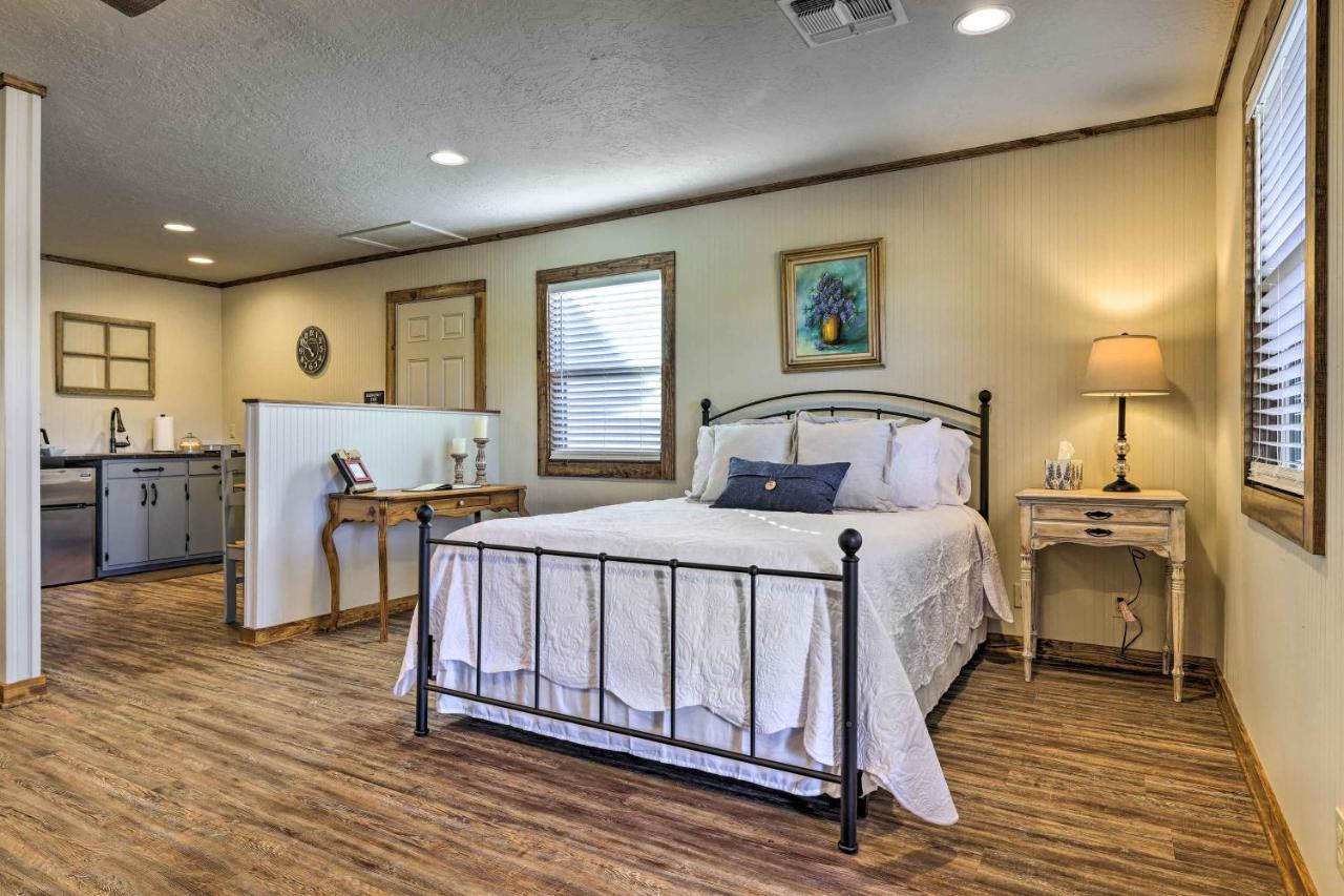 Cozy Fredericksburg Studio Near Wineries! Exterior photo