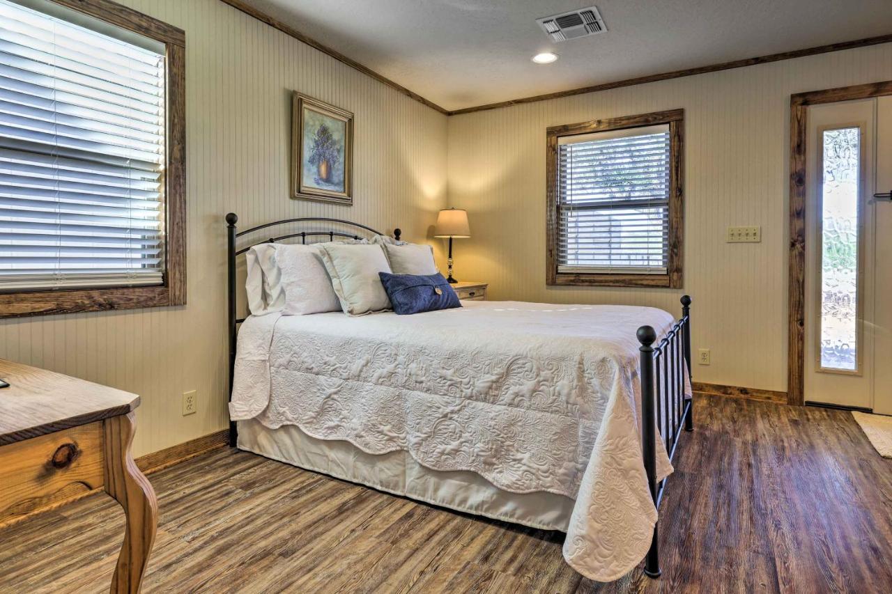 Cozy Fredericksburg Studio Near Wineries! Exterior photo